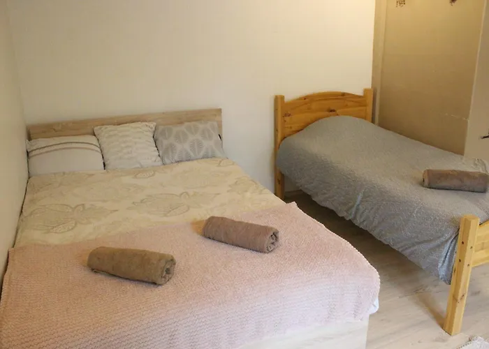 With Private Entrance And Free Parking *